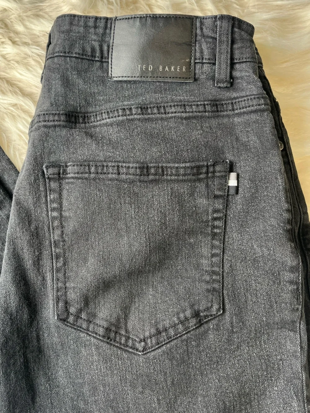 Ted Baker Jeans Men's 32x29 Mid Rise Straight Leg Black - Picture 2 of 5